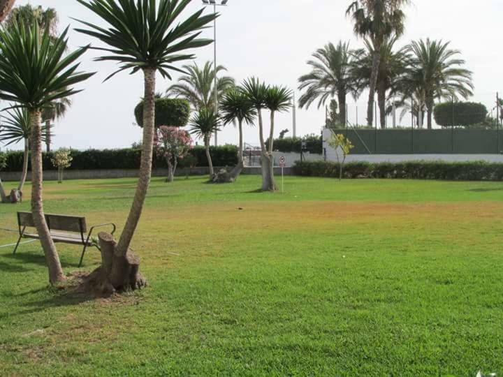 Primera Linea De Playa. Magnifica Urbanizacion Lejlighed La Cala Del Moral Eksteriør billede